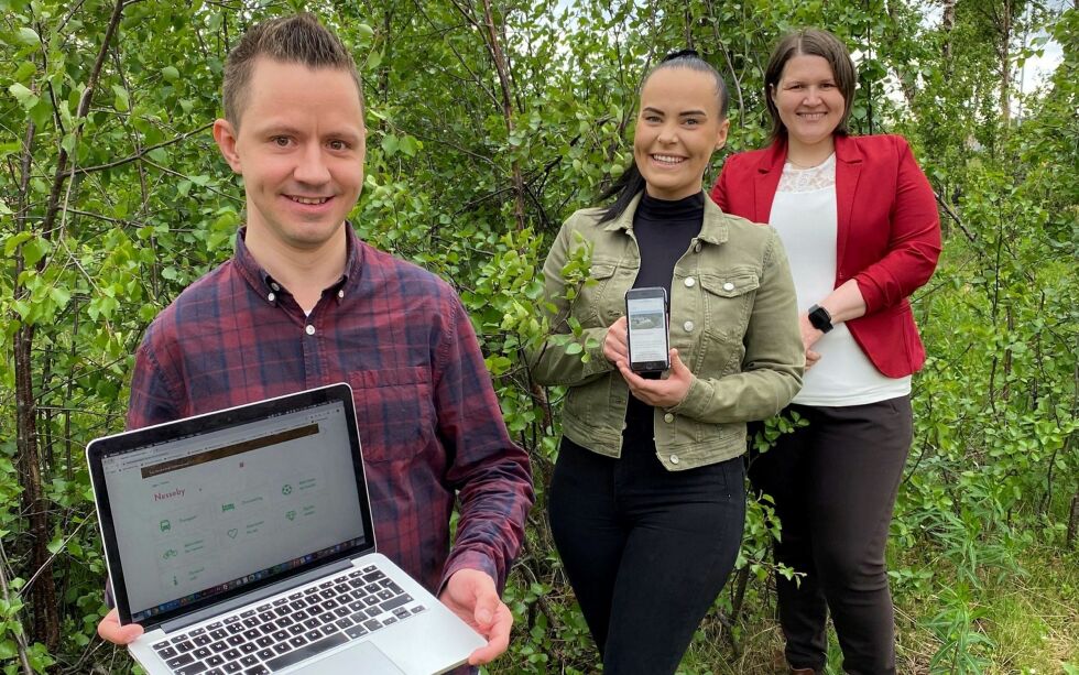 Tea­met bak De­sti­na­sjon Sáp­mi er Tore Larsen, Reintag AS, pro­sjekt­le­der Mira Valle, De­sti­na­sjon Sáp­mi og Sol­veig Ballo, som er dag­lig le­der hos Sáp­mi Nær­ings­ha­ge.
Foto: Sáp­mi Nær­ings­ha­ge