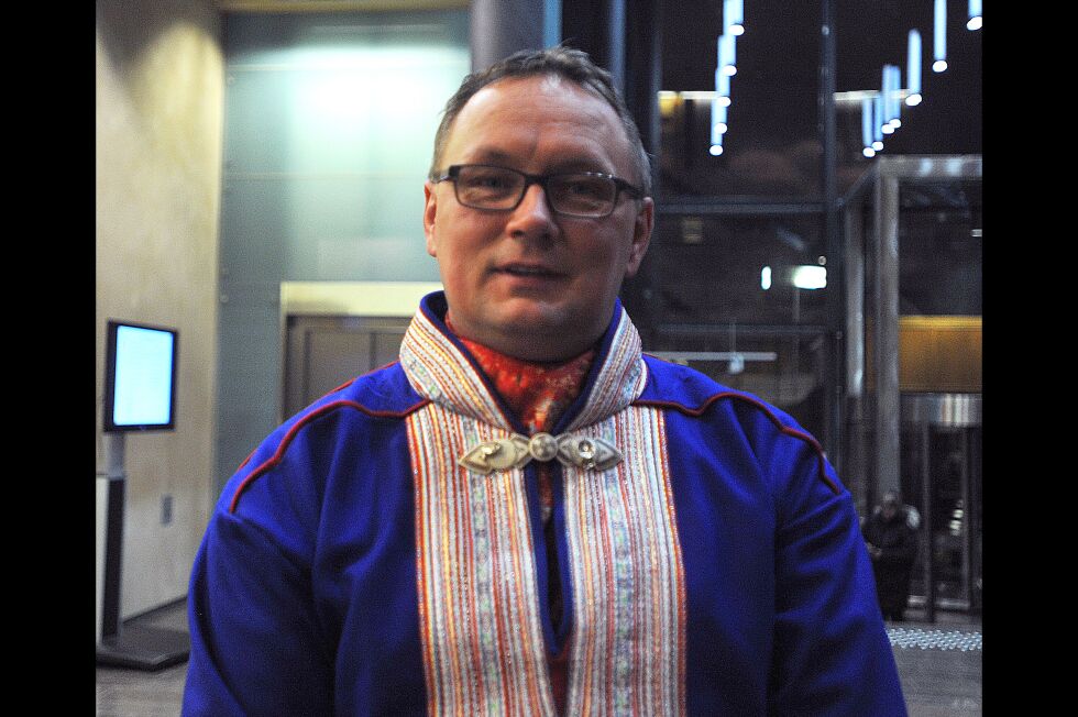 Hans Ole Eira sier Lákkonjárga nå selv må ta flere kostnader i kjølvannet av utbygging av kraftlinje gjennom deres beiteområder.
 Foto: Erik Brenli
