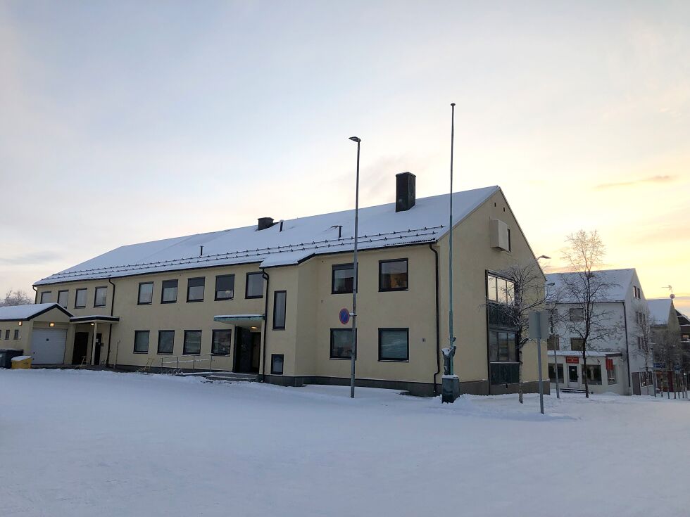 Før 2019 er historie vil Sør-Varanger kommune de tre siste årene ha kjøpt konsulenttjenester i barnevernet for åtte millioner kroner. Barnvernet holder til i den gamle Postgården.
 Foto: Halllgeir Henriksen