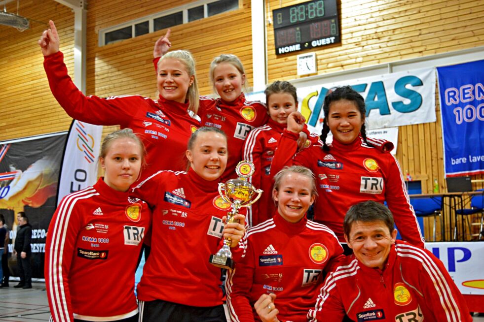 Arrangørklubben Tana ble beste klubb på jentesiden under fjorårets Tana Cup. Kanskje kan det være en meritt å forsøke å kopiere under årets utgave av Tana Cup kommende helg.
 Foto:  Bryteklubben Tana