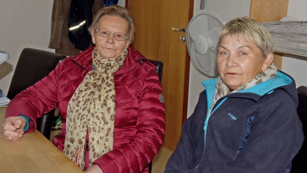 Pensjonistforeningens Amalie Persen og eldrerådets Britt Kollevåg krever leiligheter i stedet for tursti. Nå ser det ut til at de får viljen sin.
 Foto: Lars Birger Persen