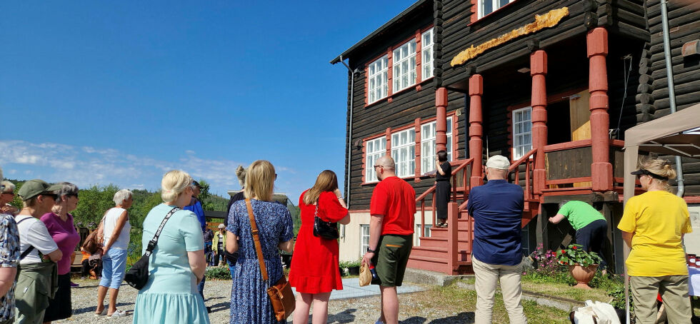 Konservator Berit Jin he Nilsen ved Sør-Varanger museum ønsker velkommen.
 Foto: Hill Haga