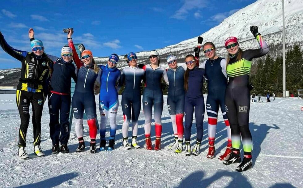 Her er jentene som representerte Norge under Barents Winter Games, som for langrenn sin del gikk i Bjerkvik.
 Foto: Privat