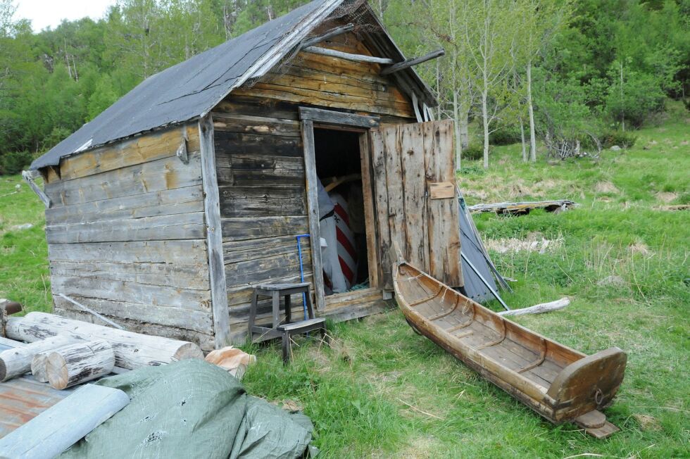 Vágge ble spart for tys­ker­nes bren­nin­ger, og der­med ble det­te ut­hu­set ber­ga og kan vit­ne om ei svun­nen tid sam­men med pul­ken.