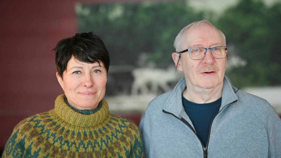 Marit Holm Pettersen og Kjell Olav Dypfest i Naturvernforbundet Porsangerfjorden har påklaget tillatelsen til Kingsrose Mining.
 Foto: Irmelin Klemetzen