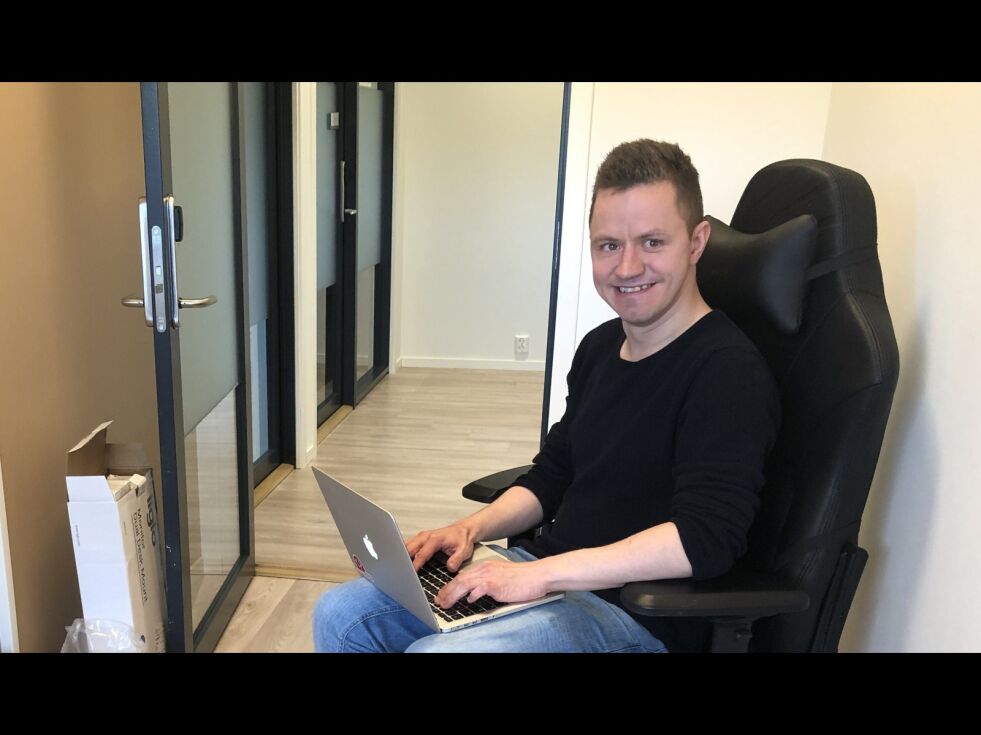 Tore Larsen etablerer seg i Tanabru næringspark med webutviklingsfirmaet Reintag.
 Foto: Birgitte Wisur Olsen