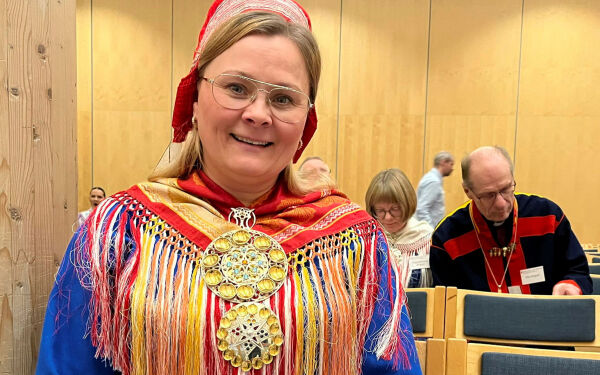 Melder seg ut av Ap