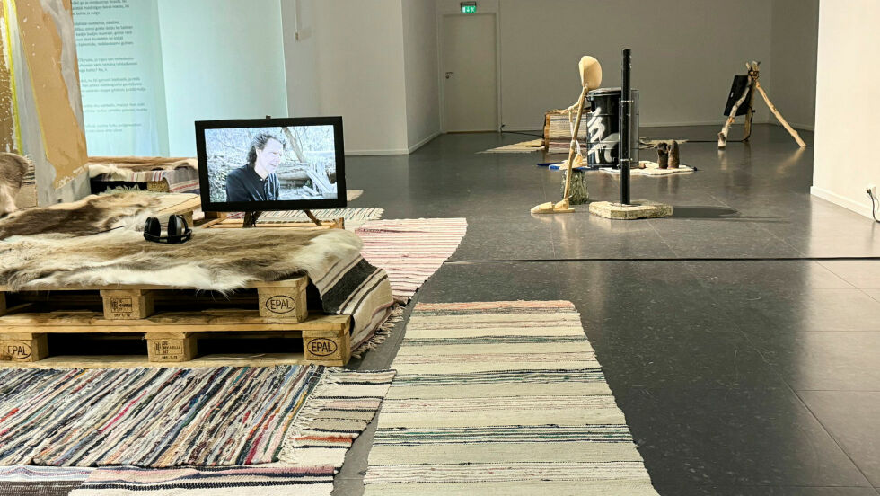 Fra utstillingen Gullevaš/Golgolaš i Bodø.
 Foto: Irmelin Klemetzen