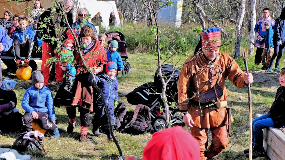 Juffá, i Ánte Mikkel Gaups skikkelse høstet applaus og var et svært populært innslag.
 Foto: Bjørn Hildonen