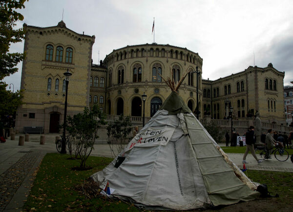 Stortinget har satt seg selv på sidelinjen