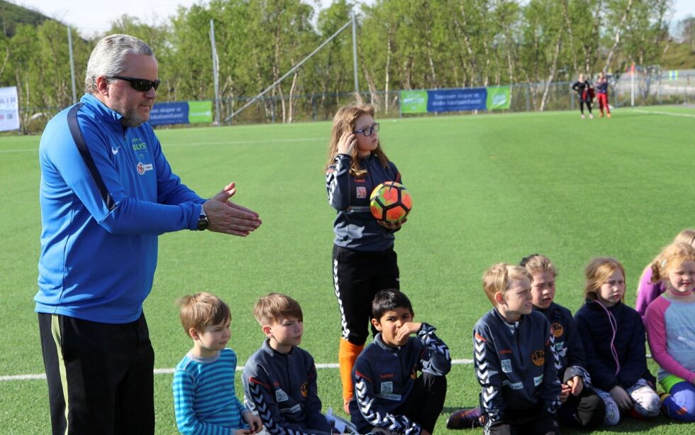 Rune Haug­seth (til venst­re) i Finn­mark fot­ball­krets me­ner coronaavbrekket for fot­bal­len kan få lang­va­ri­ge kon­se­kven­ser for klubb­ene.
ARKIVFOTO: TOR­BJØRN IT­TE­LIN
