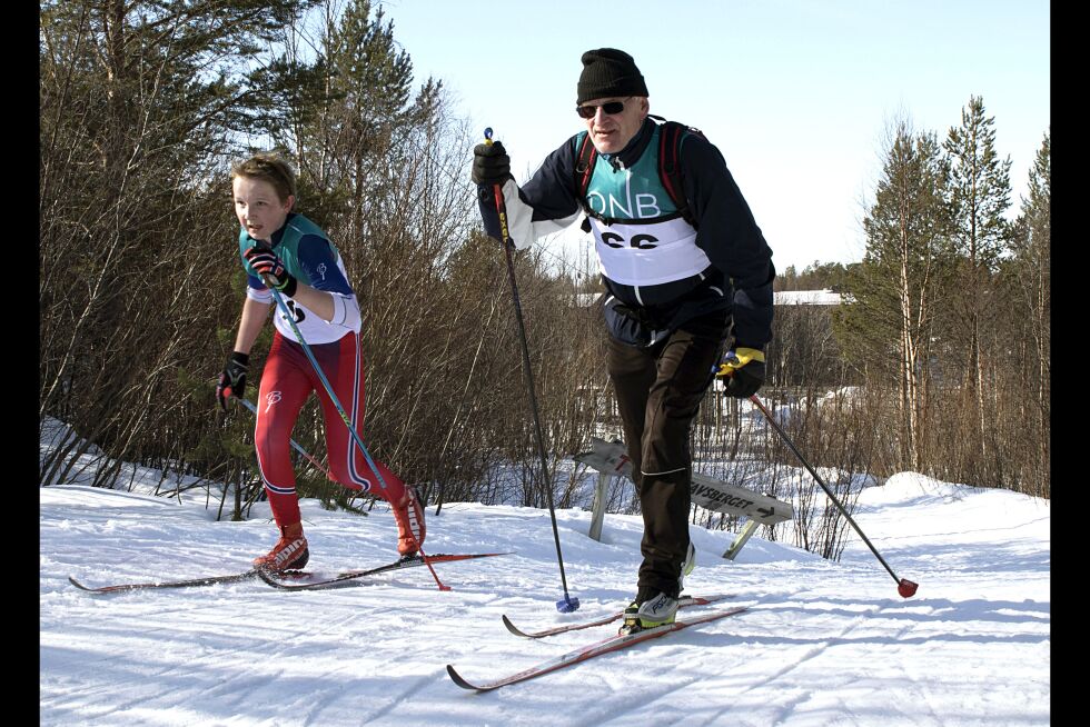 Robin Stegavik (KOS) i klassen 14-16 år, fikk førsteplass på 20 km. Med klister på skiene var det likevel tungt opp bakken mot målgang.
 Foto: Silje L Kvammen