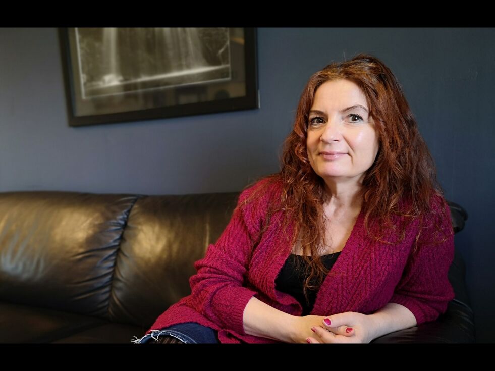 OMDANNES TIL AS: Tana Montessoriskole omdannes nå til et AS hvor ansatte og rektor Monica Bakken får en lik andel aksjer. – Vi har også fått god orden på økonomien og kutter nå skolepenger for elevene ved skolen, sier rektor Monica Bakken.
 Foto: Erik Brenli