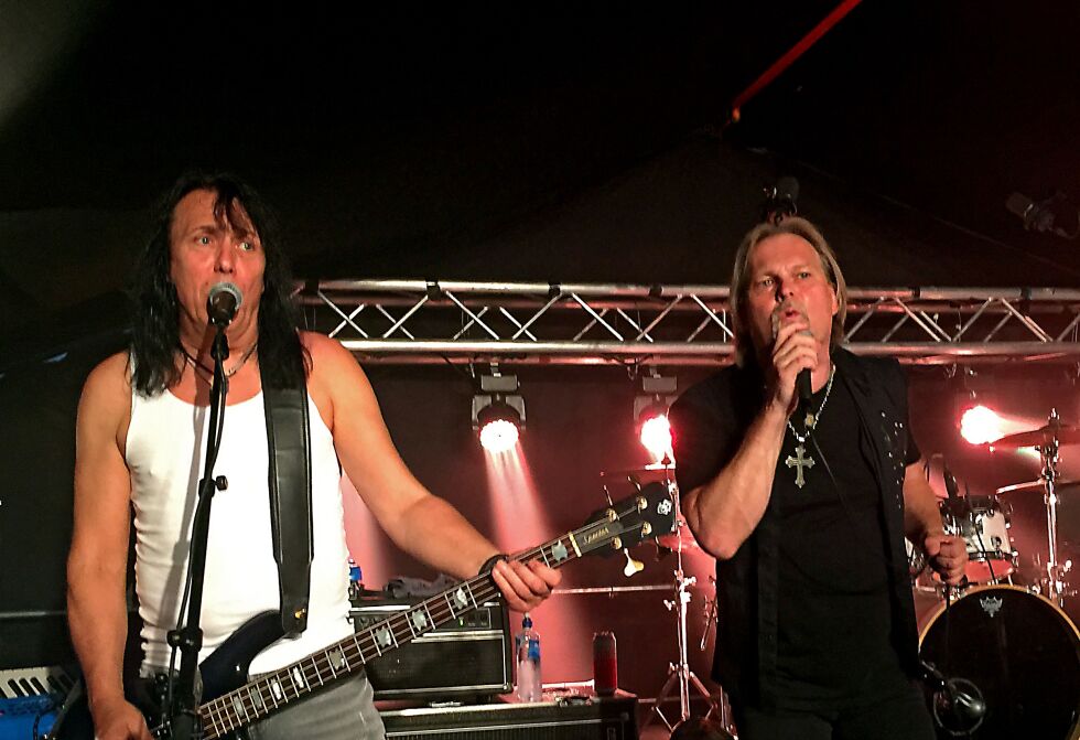 Bugøynes All stars var hovedbanet under Bugøynesfestivalen. Her ser vi (til venstre) Sid Ringsby og Jørn Lande.
 Foto: Ken Albert Abrahamsen