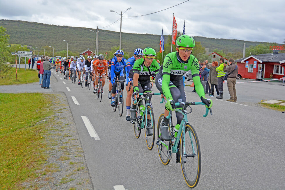 Her passerer sykkelrittet Olderfjord i 2014
 Foto: Kristin Marie Ericsson