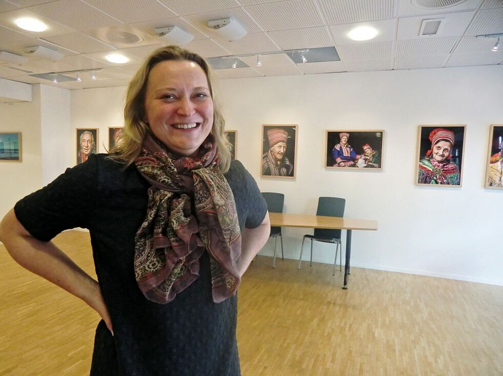 GLEDER SEG: Hilja Henninen ved Samisk Hus i Oslo gleder seg til kulturuka tar fatt.
 Foto: Erik Brenli