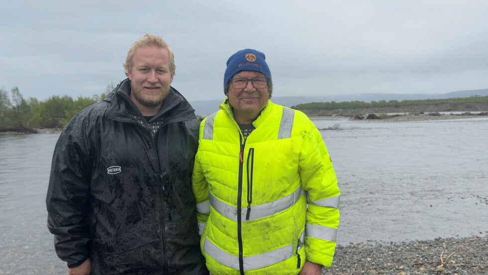 Christian Vikan er ansatt som driftsleder denne sommeren, noe grunneiersjef Kjell Birkely Andersen (til høyre) er glad for.
 Foto: Irmelin Klemetzen