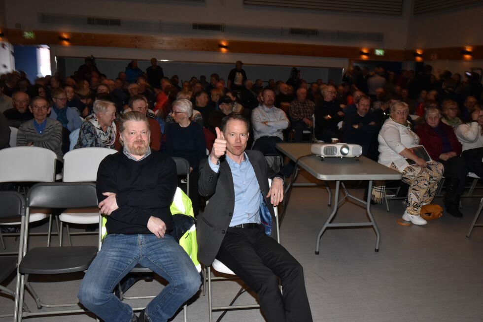 En fornøyd Nussir-direktør Øystein Rushfeldt kan konstatere veldig godt oppmøte om informasjonsmøtet om kobberutvinningen.
 Foto: Lars Birger Persen