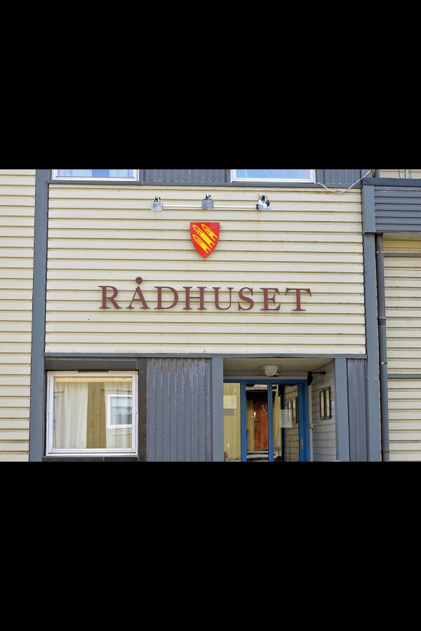 Bassenget i Mehamn stengt i halvt år