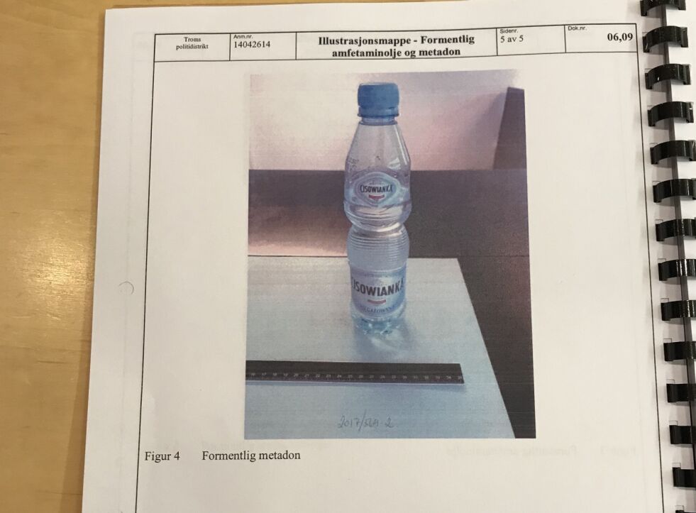 Metadon:
Polakken hevder at metadonen som ble beslaglagt samtidig som det ble gjort beslag i amfetaminbase tilsvarende tre kilo amfetamin, var til eget bruk. – Jeg og min kone bruker metadon. Min kone har fått dette hos legen, forklarte han i retten, mandag (Foto fra aktors bevisframlegg).
 Foto: Kristin Marie Ericsson