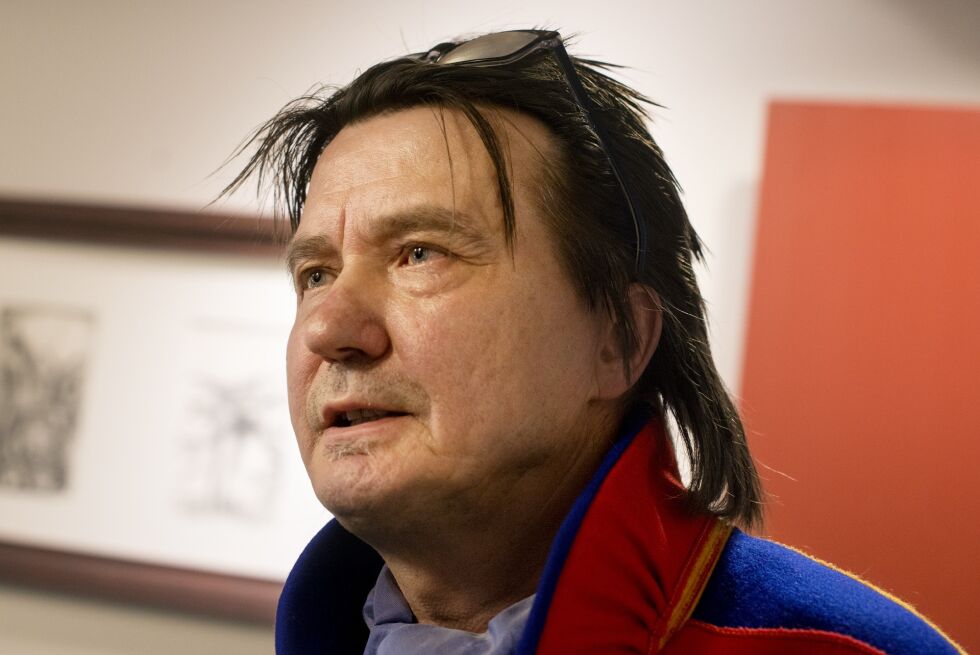 Språkloven omfatter hele Karasjok kommunes virksomhet, men fungerende ordfører John Nystad erkjenner at i dette hastemøtet har noen besluttet at det ikke skulle være tolk tilstede.
 Foto: Frøydis Falch Urbye