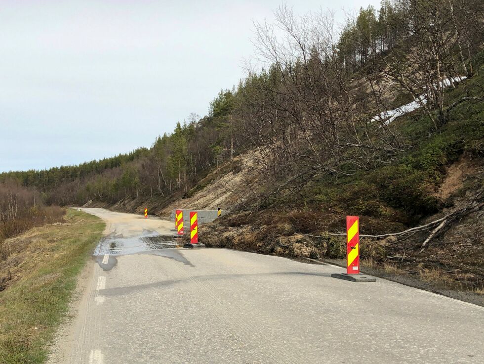 Deler av åsen har sklidd ned i Bieskkángeaidnu ved Badjenjárga like ved Karasjok sentrum. Myndighetene frykter ikke nye ras på stedet. FOTO: Stein Torger Svala