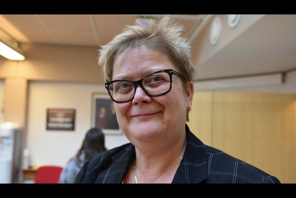 Bente Larssen er ikke lenger rådmann - men kommunedirektør - i Porsanger kommune. Selv om tittelen nå er endret, er imidlertid oppgavene hennes de samme som før.
 Foto: Kristin Humstad