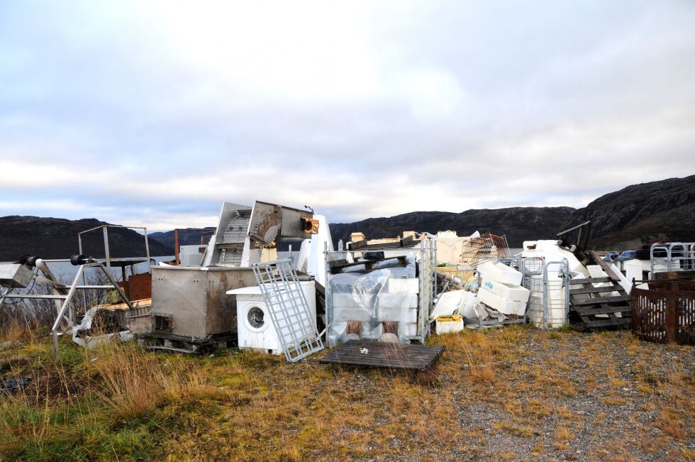 Skrothaugen skulle fjernes, men igger ennå urørt få meter fra E6 i Bugøyfjord
 Foto: Hallgeir Henriksen