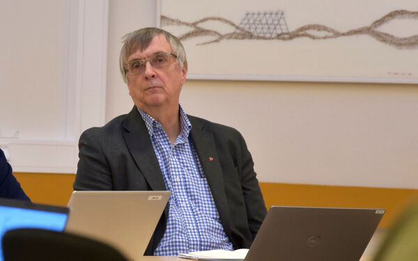 Adresserte rettssaken, men vil ikke snakke om kontrakten