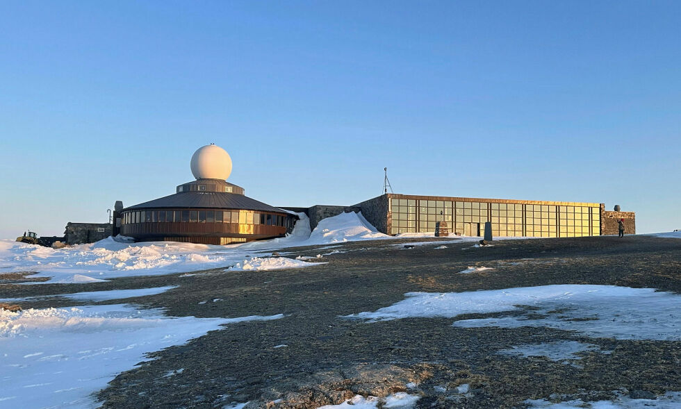 Nordkapphallen tiner frem.
 Foto: Jan Olsen