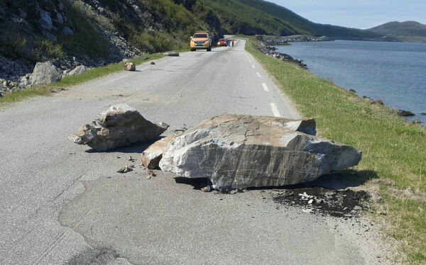 Må stenge veien