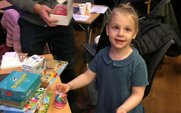 Storeslem for Nelly (5) på basar