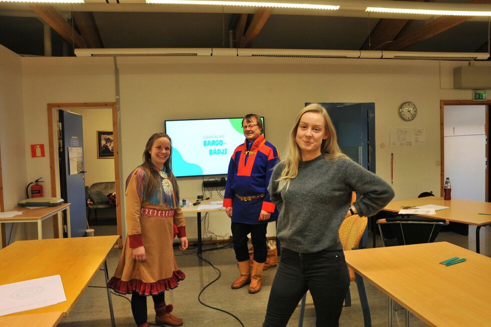 Ánne Margrethe Gaup, Sverre Porsanger og Stine Márje Vars var med på designverksted hos SEG i Tanabru tirsdag.
ALLE FOTO: Birgitte Wisur Olsen