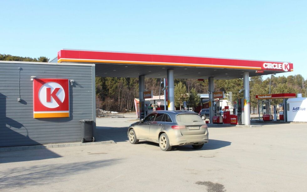 Circle K i Kar­as­jok er en møns­ter­be­drift og best i klas­sen når det kom­mer til smit­te­vern. Det­te kom frem un­der kom­mu­nens be­far­ing ved ser­ve­rings­ste­de­ne i Kar­as­jok.
 Foto: Elise Embla Scheele