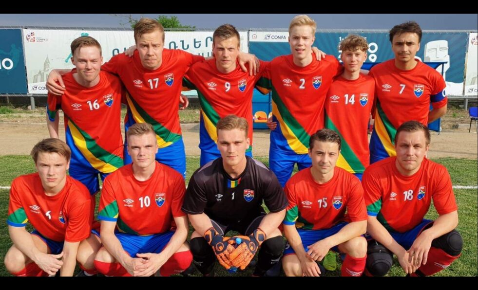 Etter tre tap i gruppespillet var det tirsdag kveld slutt for FA Sápmi i Conifa Euro-mesterskapet i fotball.
 Foto: FA Sápmi