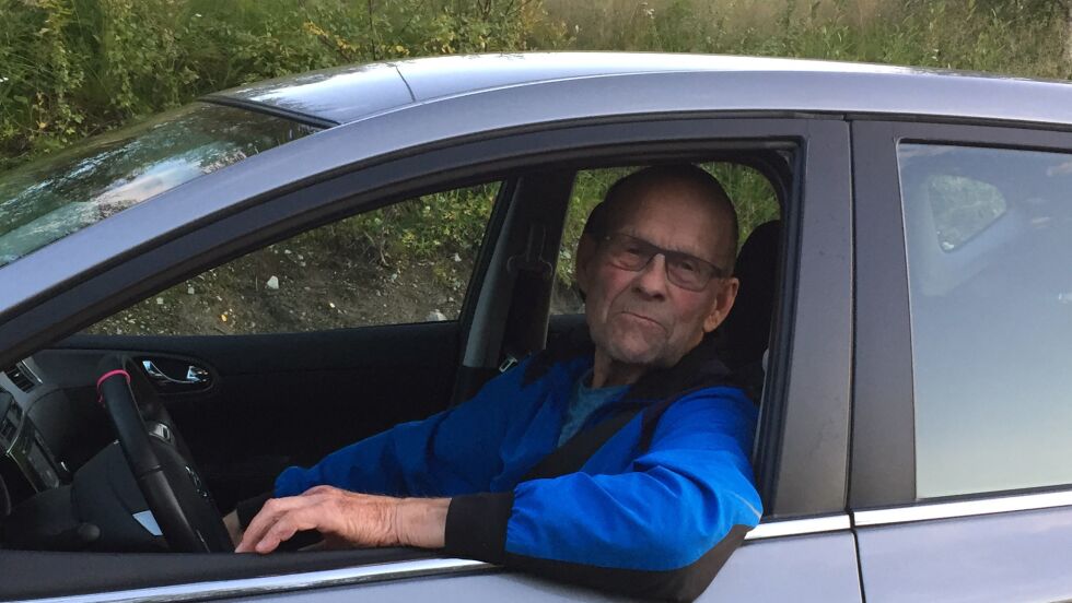 Da Ságat traff på Svein O. Isaksen, som er gift med den ene av kvinnene, var han bekymret for at de måtte overnatte ute i mørket.
 Foto: Hallgeir Henriksen