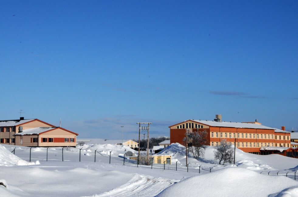 E-tjenesten kommer til å flytte arbeidsplasser fra Forsvarets stasjon inne på Høybuktmoen til Vadsø.
 Foto: Hallgeir Henriksen
