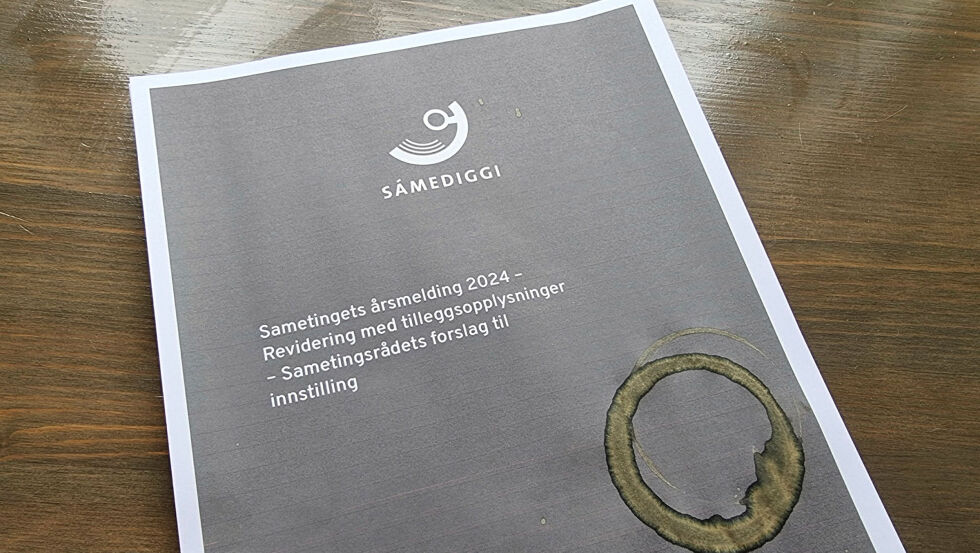 Sametingets årsmelding 2024 er på 177 sider.
 Foto: Steinar Solaas
