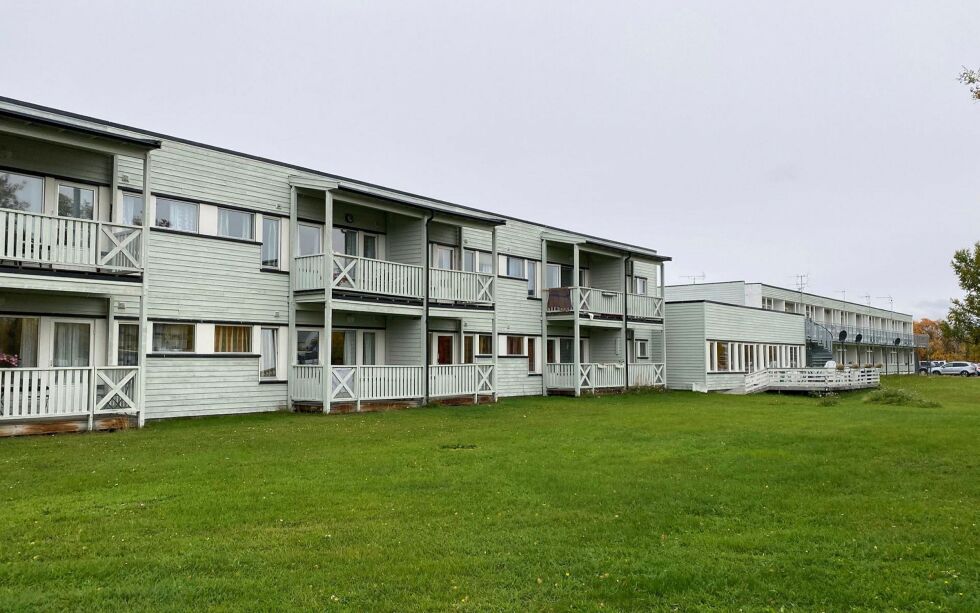 Porsanger kommune skal nå prioritere maling av Helsetun i Lakselv. Foto: Marius Thorsen
