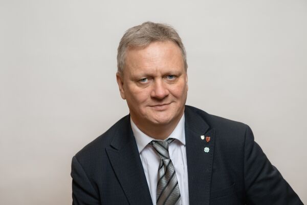 Mer enn «lek med ball» Solberg, Høye og Raja!