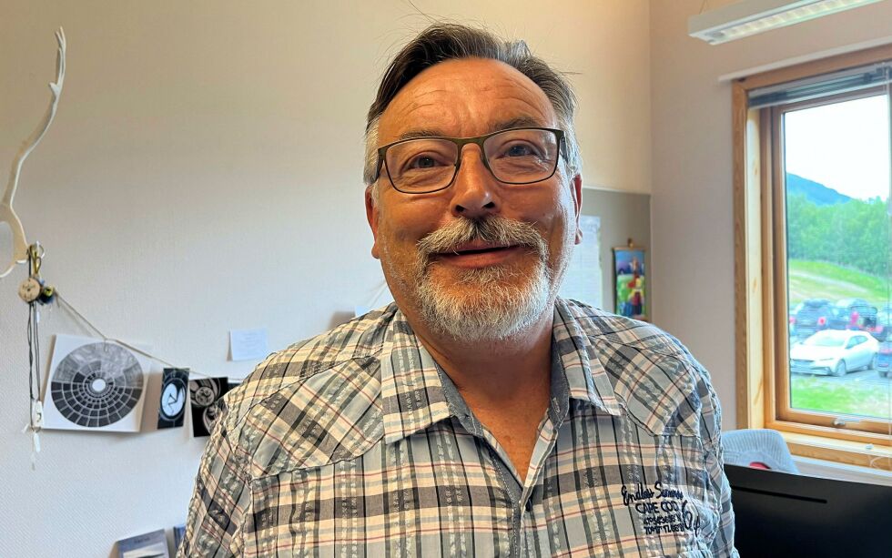Svein O. Leiros, daglig leder på Senter for Nordlige folk sier at Buošši-prisen er en utrolig viktig pris.
 Foto: Elin M. Wersland