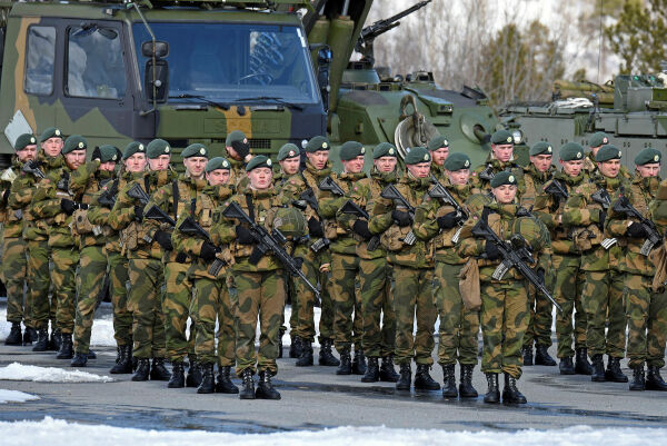 Derfor slutter folk i Forsvaret