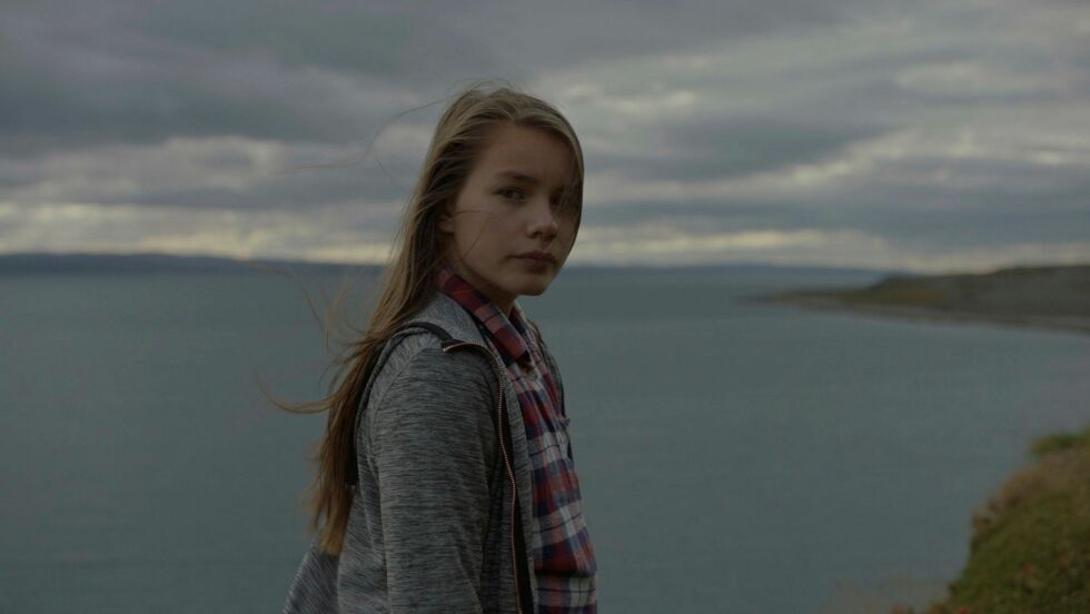 «Nieiddaš ja guollečikŋa» (Jen­ta med fiske­smyk­ket) (2017) hand­ler om en ung jen­te som for­gu­der sin av­dø­de far. Foto: Pri­vat