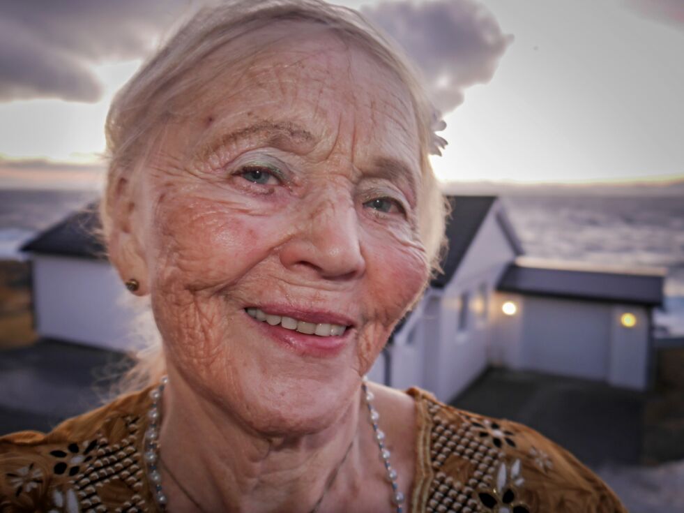 Solbjørg Storli har alltid funnet glede gjennom å arbeide. I år fyller hun 80 - og hun arbeider fortsatt i deltidsstilling som renholder.
 Foto: Geir Johansen
