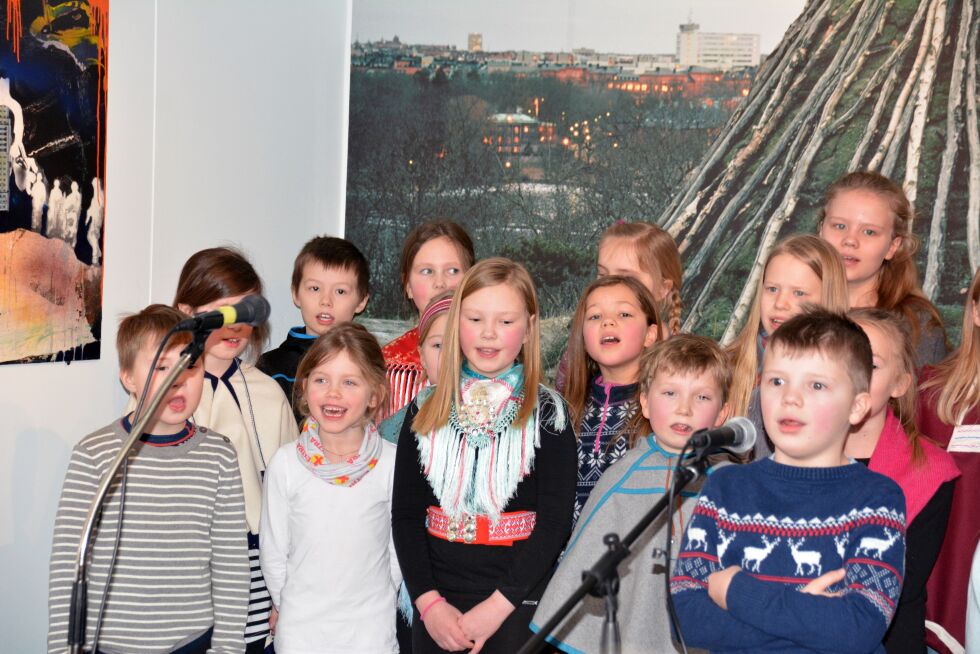 Jonah Aleksander Eira Endresen joiket Ante-joiken til stor glede for både koret og publikum.
 Foto: Elin Margrethe Wersland