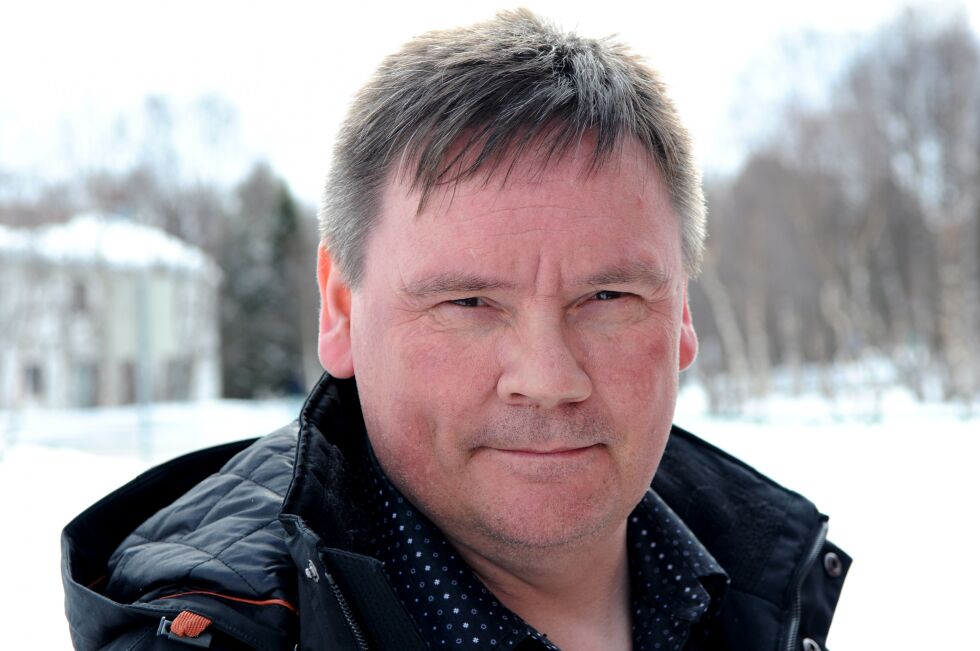 Ordfører Svein A. Somby er svært skeptisk til politivaktordningen der Porsanger og Karasjok bytter på helgevaktene.
 Foto: Stein Torger Svala