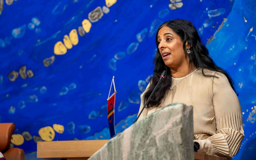 Kultur- og likestillingsminister Lubna Jaffery (Ap), her på Sametingets talerstol.
 Foto: Cecilie Bergan Stuedal