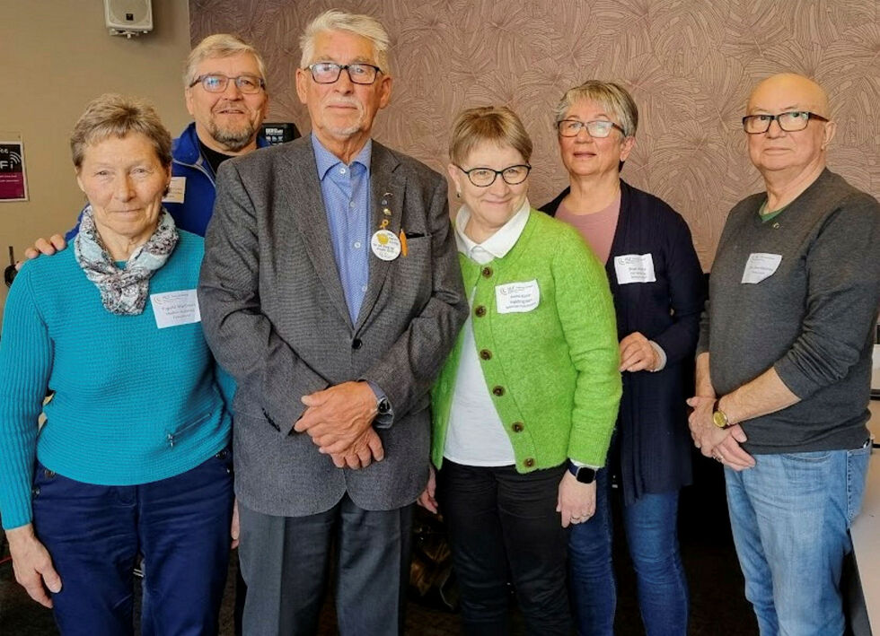 Her er det nye styret i HLF Finnmark som skal ta organisasjonen videre uten Troms. Fra venstre: Yngvild Martinsen, Bernt-Aksel Jensen, Alf Ingulv Bjørn, Anne-Karin Ingebrigtsen, Sissel Harila og Olav Sara Nikkinen.
 Foto: Finnmark HLF