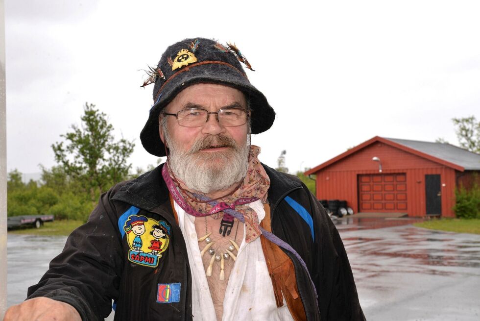 Det er stort for samiske Ivar Utsi å kunne snakke samisk på offentlige kontorer der folk også forstår hans kulturbakgrunn. Foto: Sonja E. Andersen