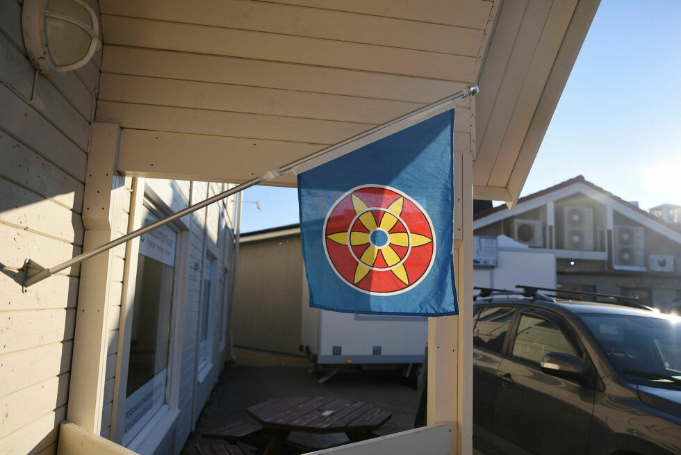 Det kvænske flagget i Porsanger.
 Foto: Sara Olaussen Stensvold
